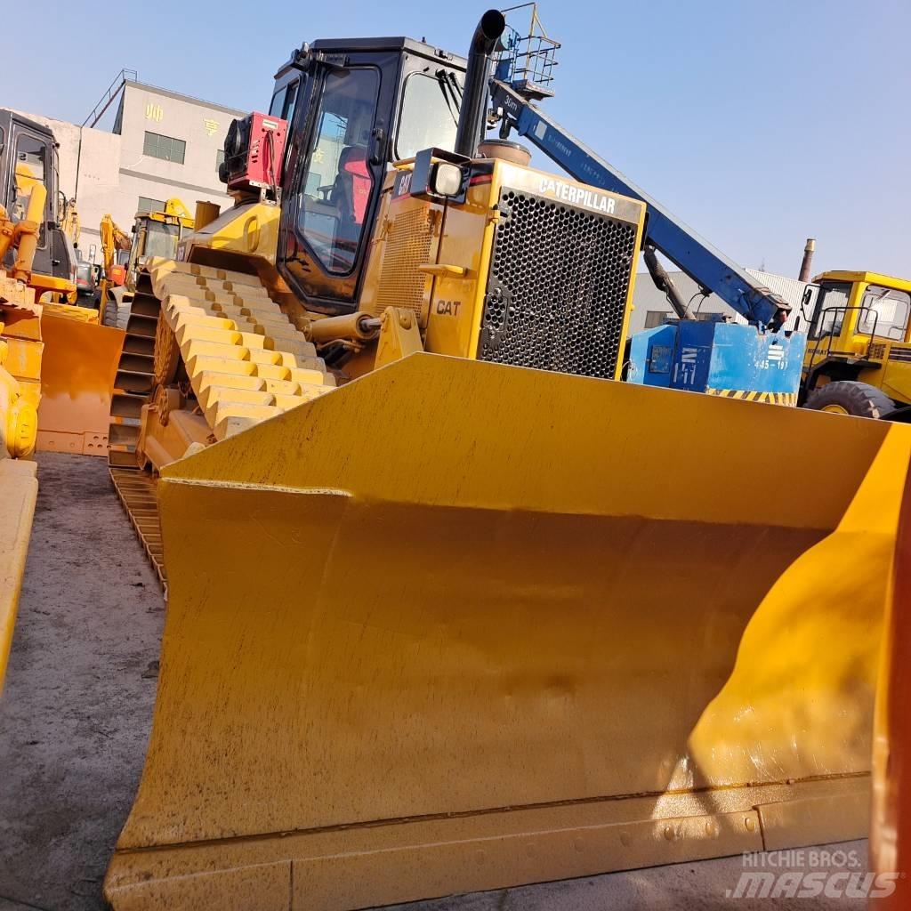 CAT D 6 R Гусеничні бульдозери