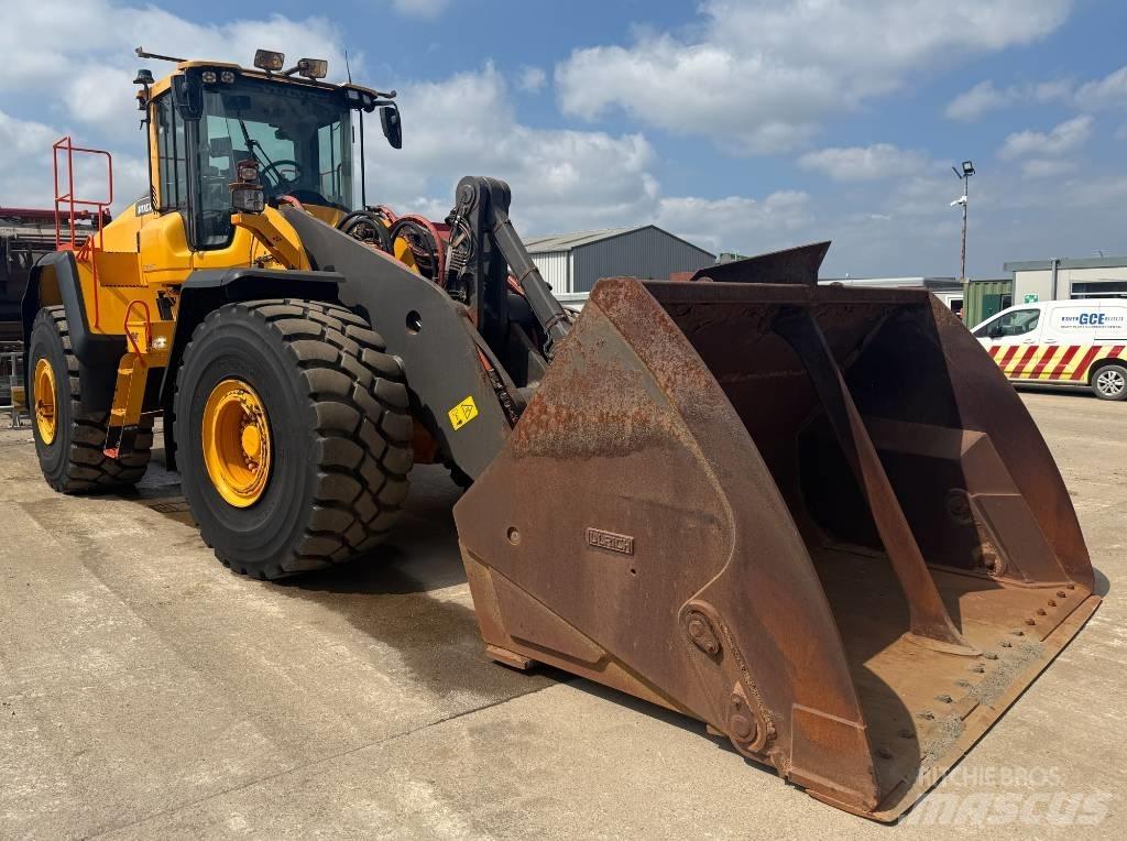 Volvo L 220 H Фронтальні навантажувачі
