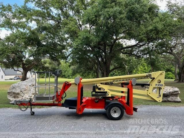JLG T 350 Вишки-причепи