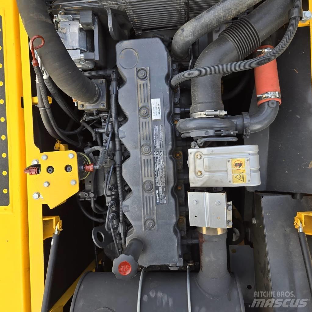 Komatsu PC 200-8 Гусеничні екскаватори