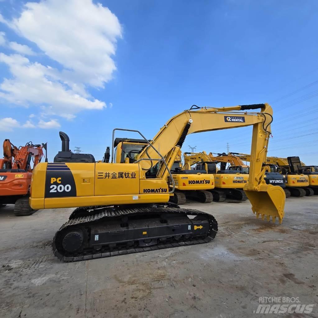 Komatsu PC 200-8 Гусеничні екскаватори