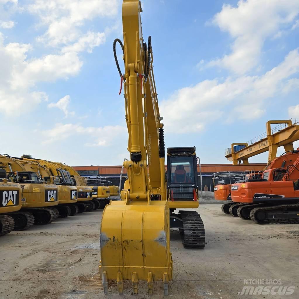 Komatsu PC 200-8 Гусеничні екскаватори
