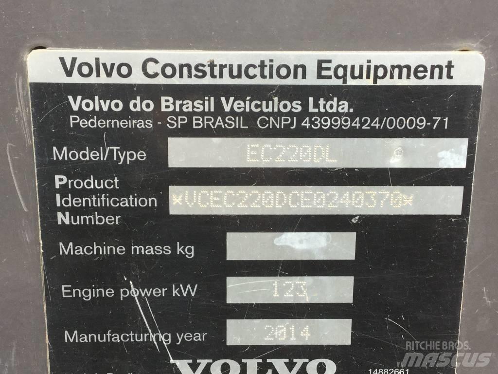 Volvo EC220DL Гусеничні екскаватори