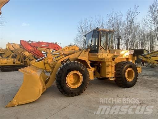 CAT 950F Фронтальні навантажувачі