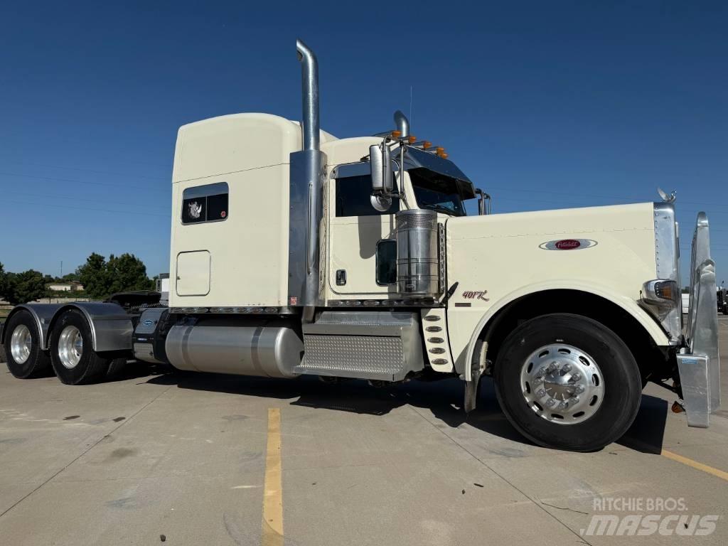 Peterbilt 389 Тягачі