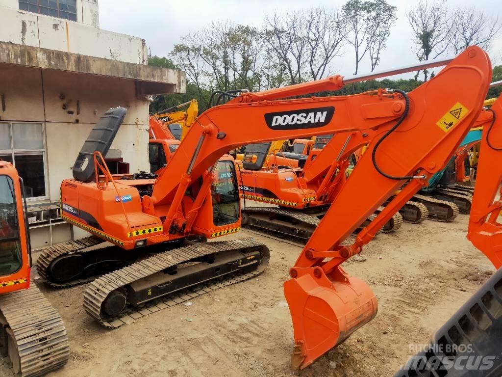 Doosan DH 225 LC-7 Гусеничні екскаватори