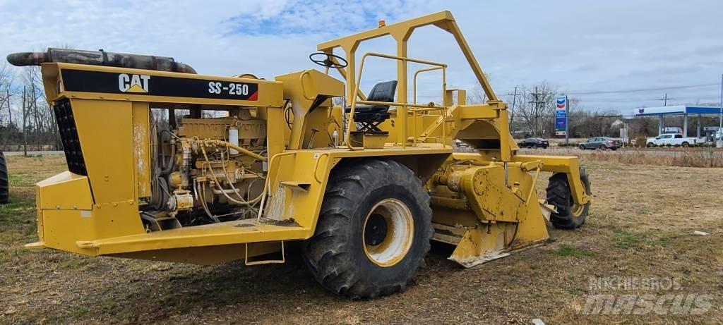 CAT SS 250 B Ущільнювачі грунту