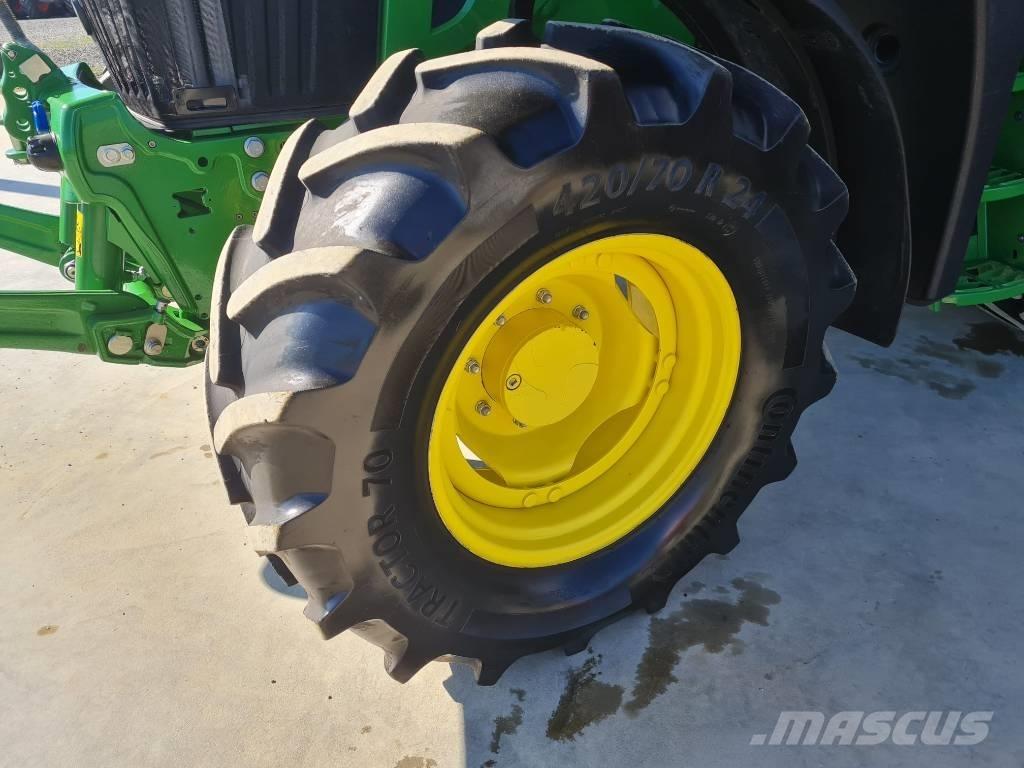 John Deere 6120 M Трактори