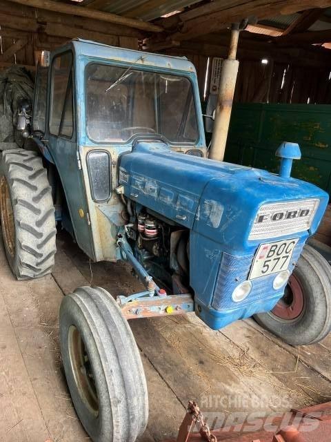 Ford 2000 Трактори