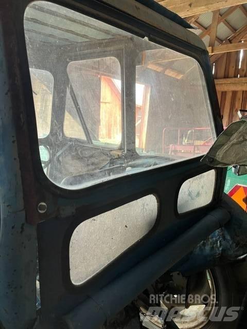 Ford 2000 Трактори