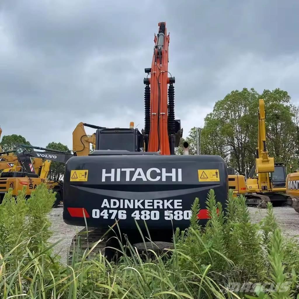 Hitachi ZX 200 Гусеничні екскаватори