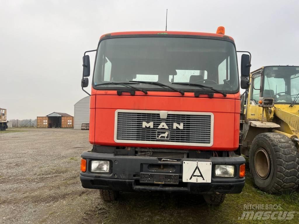 MAN F 08 Самоскиди