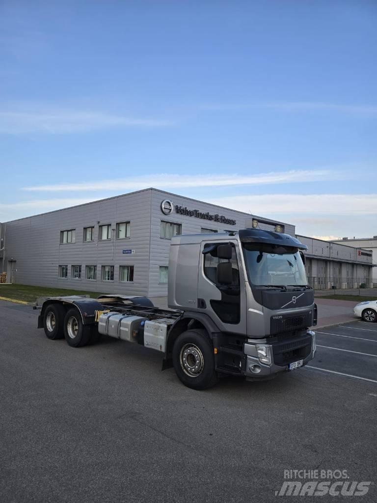 Volvo FE 320 Шасі з кабіною