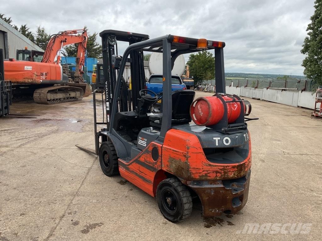 Toyota 02-FGF25 Газові навантажувачі