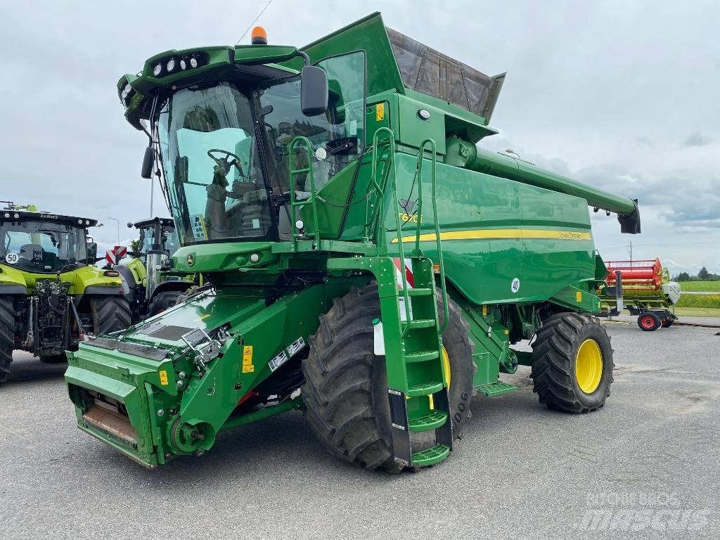 John Deere T 670 i Зернозбиральні комбайни