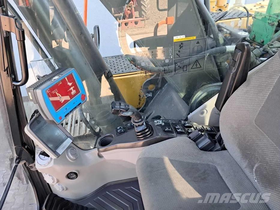 Volvo EC 220 DL Гусеничні екскаватори