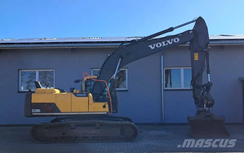 Volvo EC 220 DL Гусеничні екскаватори