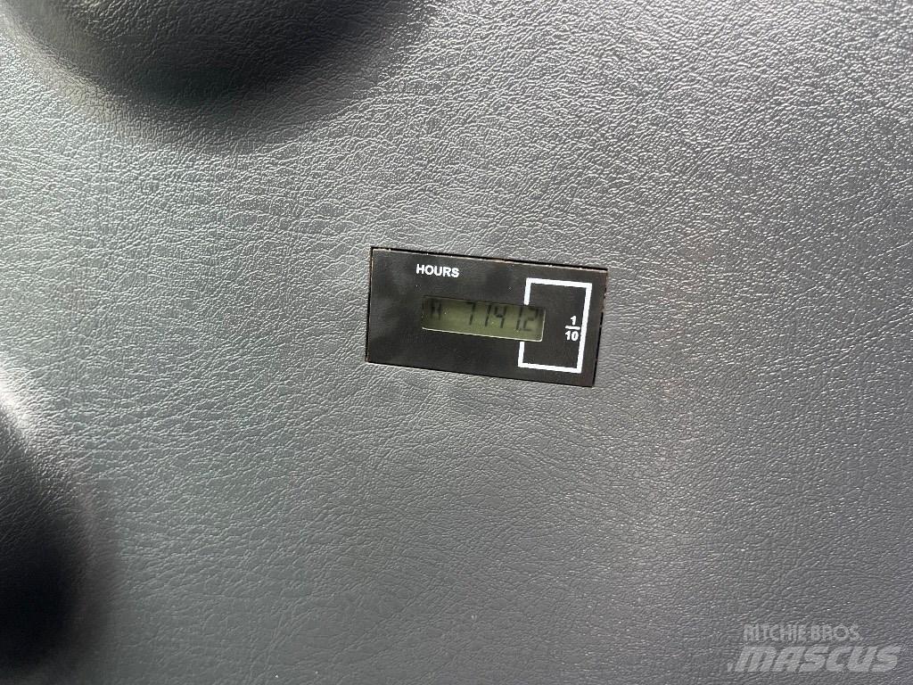 Hyundai HX 145 LCR Гусеничні екскаватори