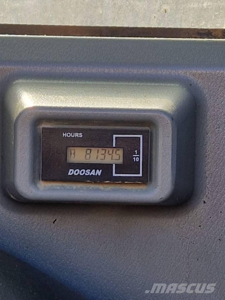 Doosan DX 140 LCR Гусеничні екскаватори