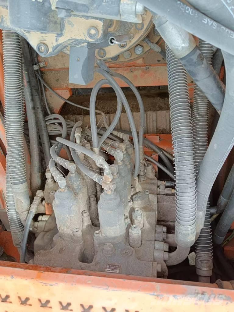 Doosan DX420LC Середні екскаватори 7т. - 12т.