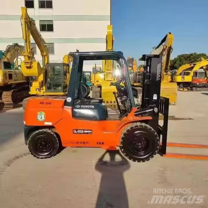 Toyota FD50 Дизельні навантажувачі