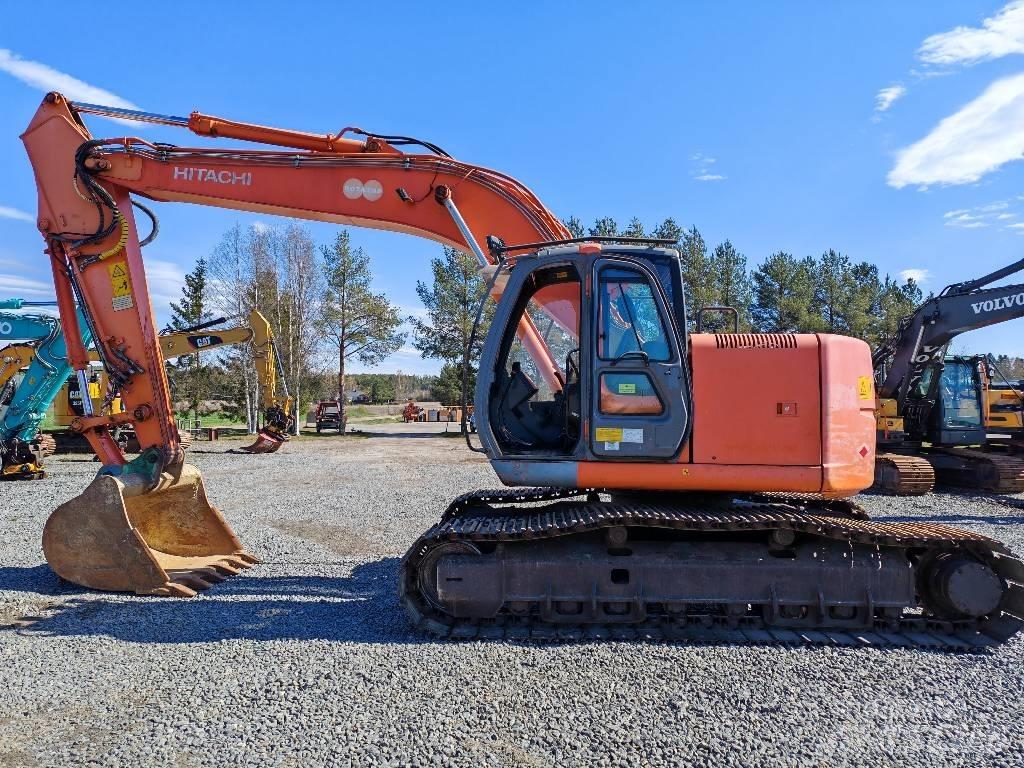 Hitachi ZX 225 US Гусеничні екскаватори