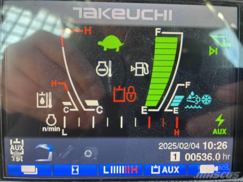 Takeuchi TL12 Міні-навантажувачі
