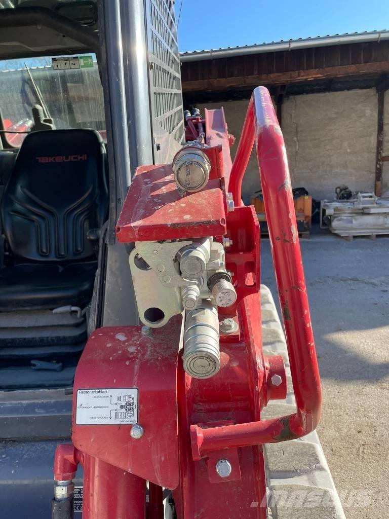 Takeuchi TL12 V2 Міні-навантажувачі