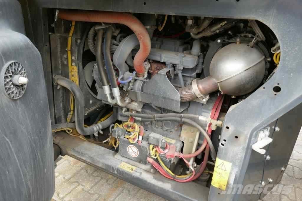 Bomag BW 174 AP-4v Котки тротуарні