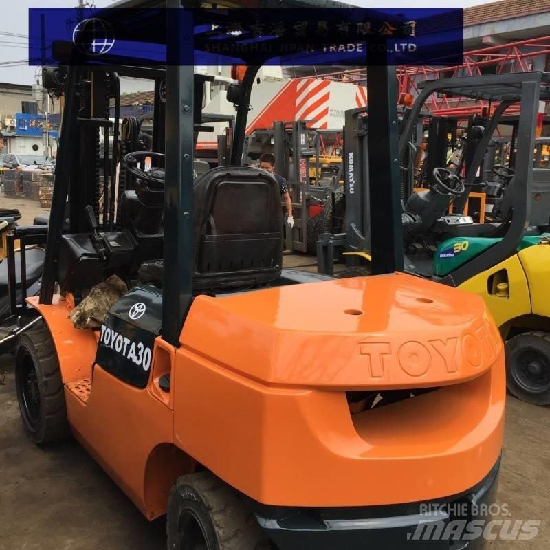 Toyota 7F Дизельні навантажувачі