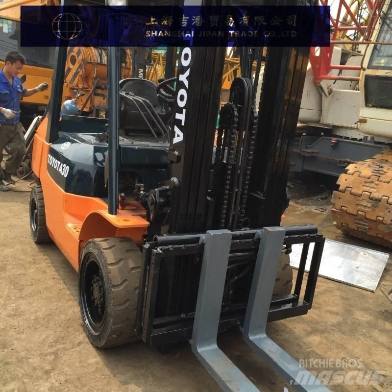 Toyota 7F Дизельні навантажувачі