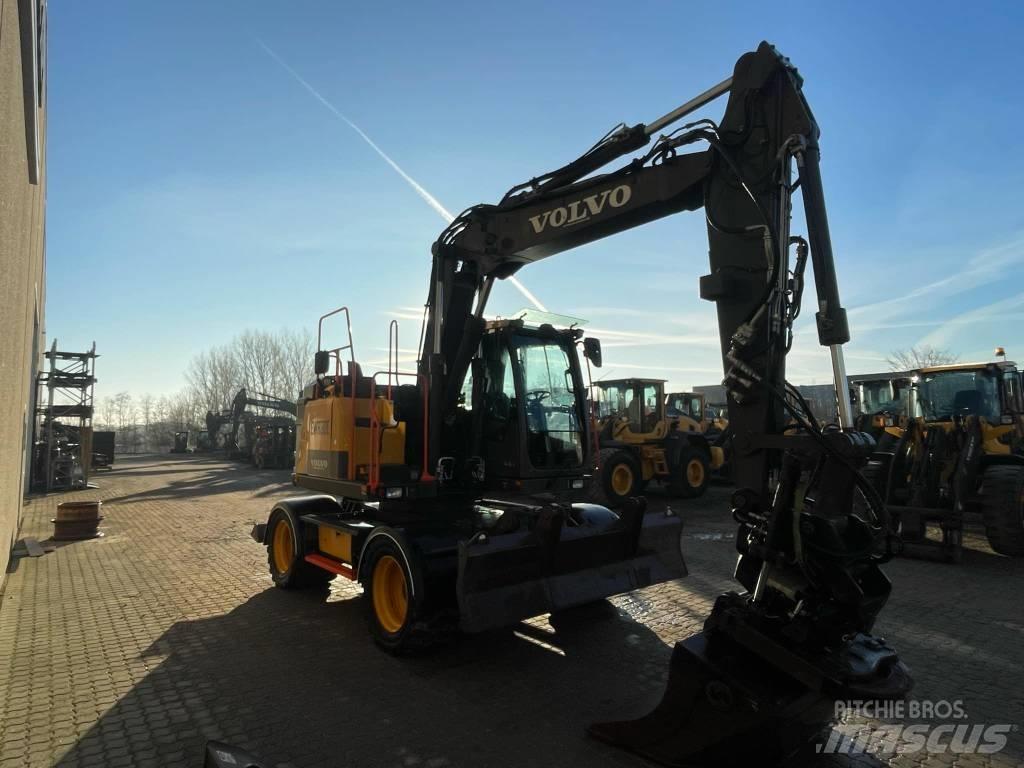 Volvo EWR130E Колісні екскаватори