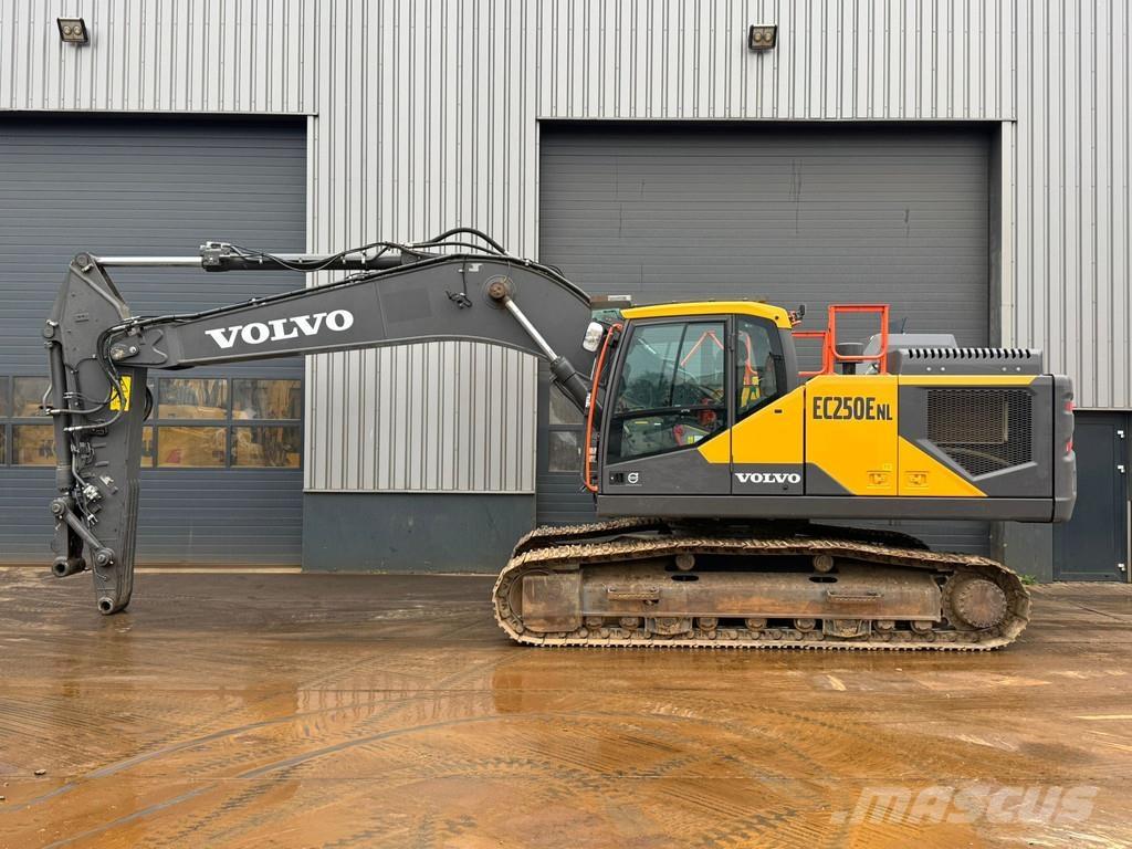 Volvo EC250ENL Гусеничні екскаватори