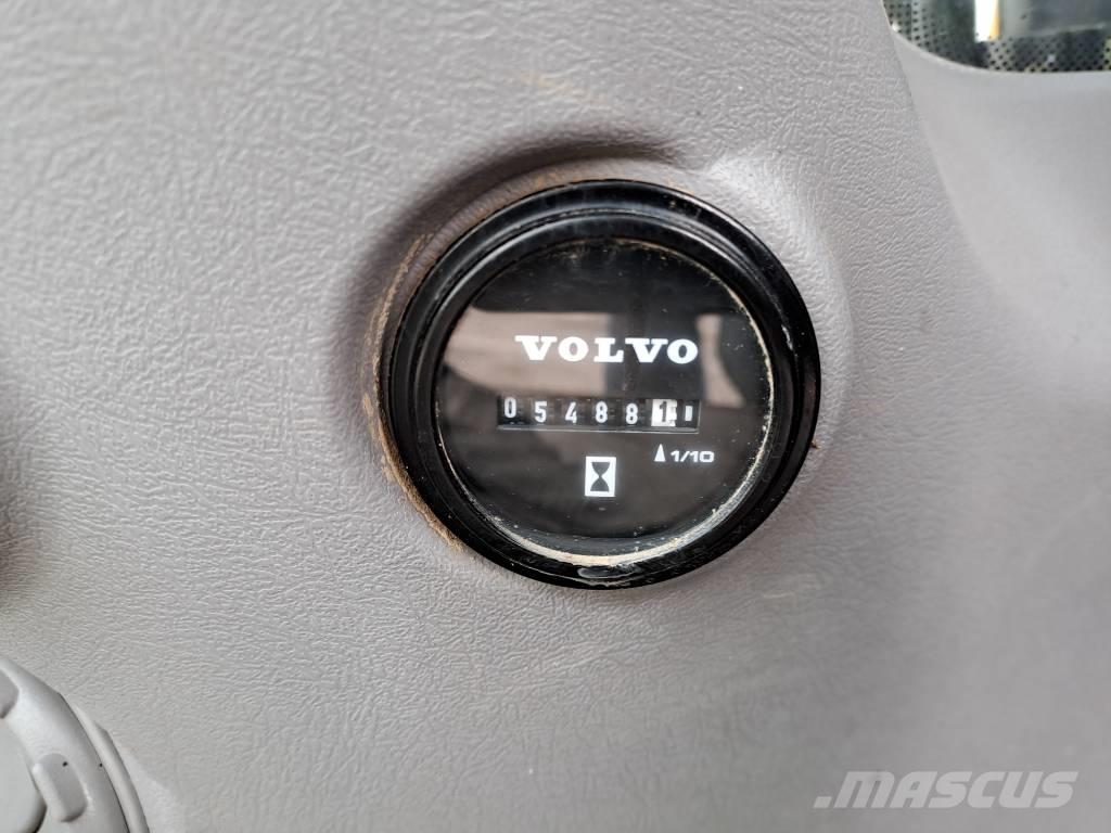 Volvo EC 140 EL Гусеничні екскаватори