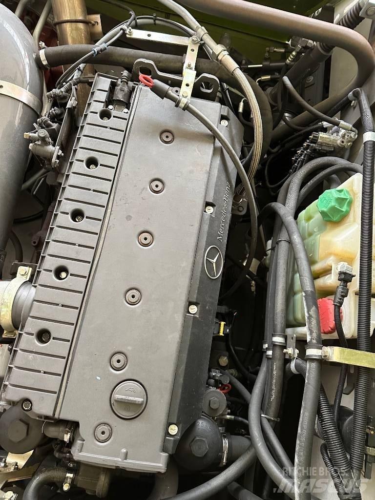 CLAAS Tucano 450 Зернозбиральні комбайни