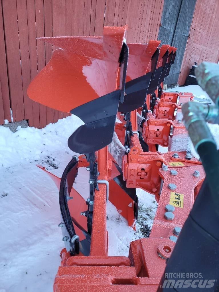 Kubota RM 3005V Реверсивні плуги