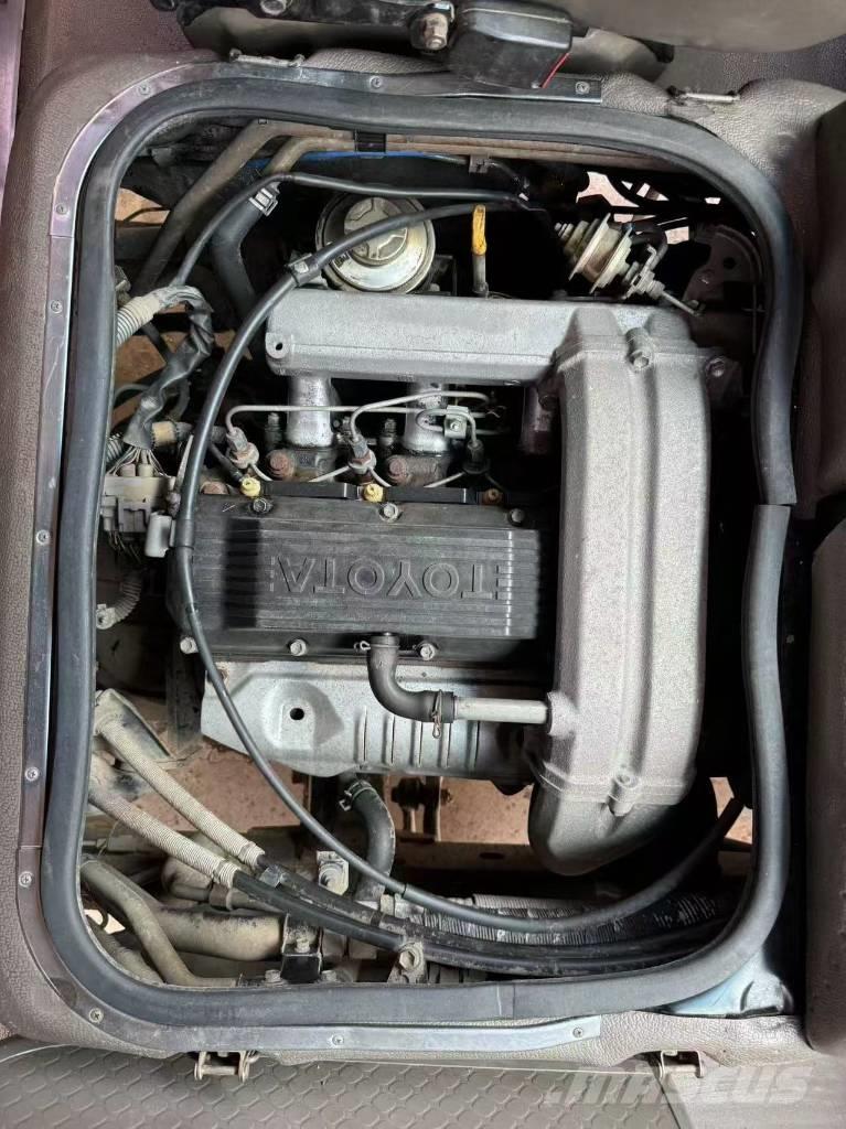 Toyota Coaster Bus Мікроавтобуси