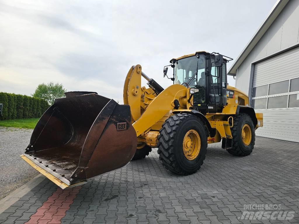 CAT 938 M Фронтальні навантажувачі