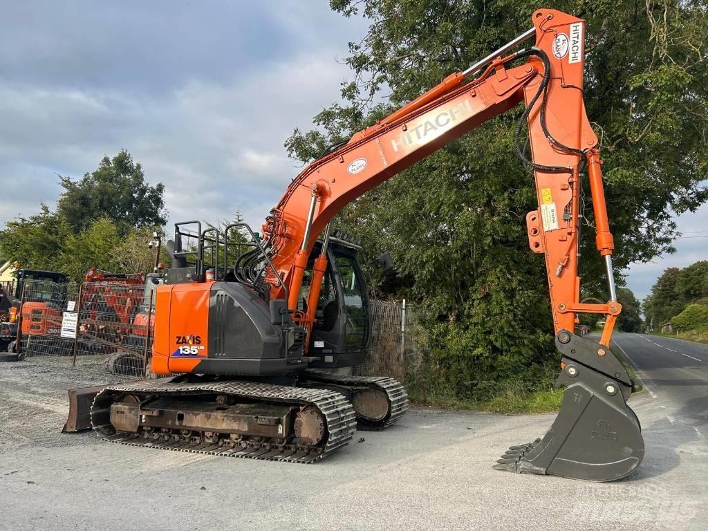 Hitachi ZX 135 US-6 Гусеничні екскаватори