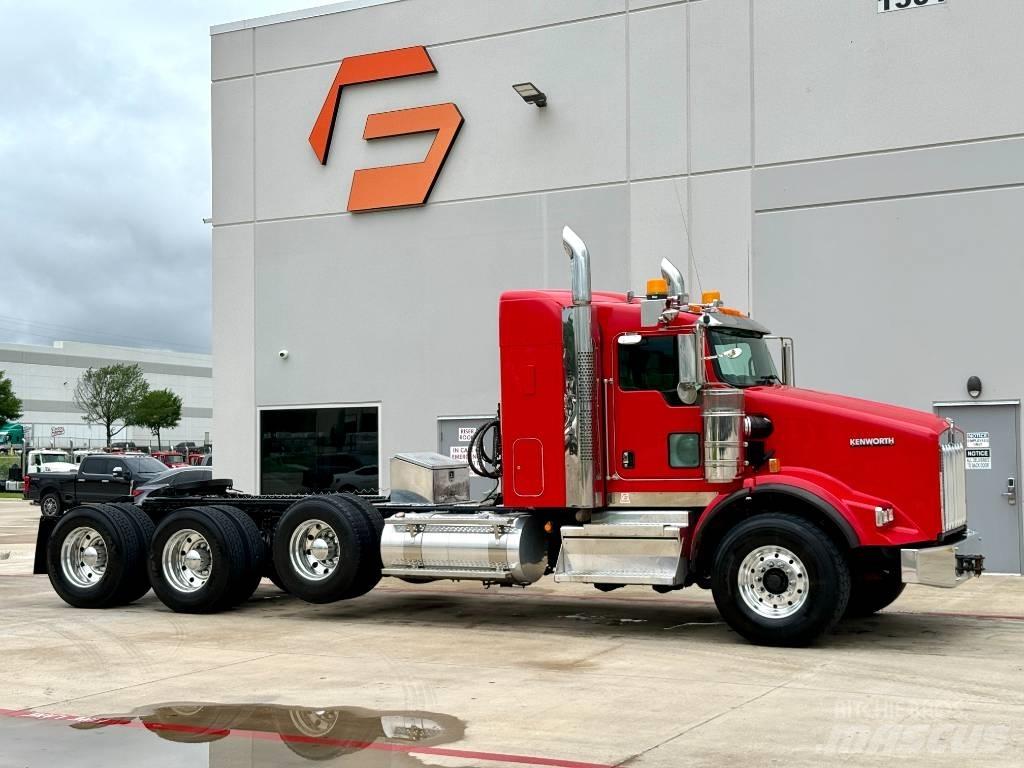 Kenworth T 800 Тягачі