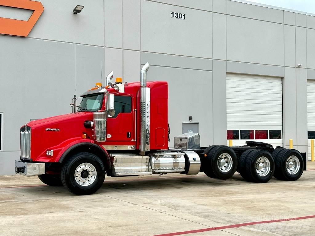 Kenworth T 800 Тягачі
