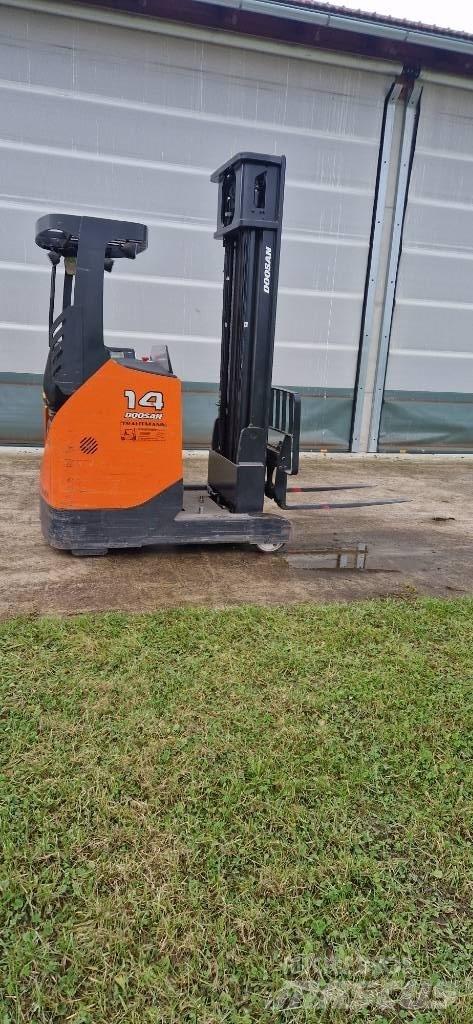 Doosan BR 16 JW-7 Річ-трак із високим підйомом