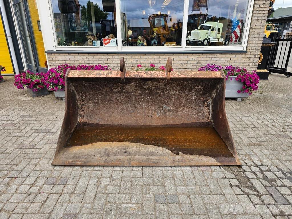  Onbekend Slotenbak Ковші