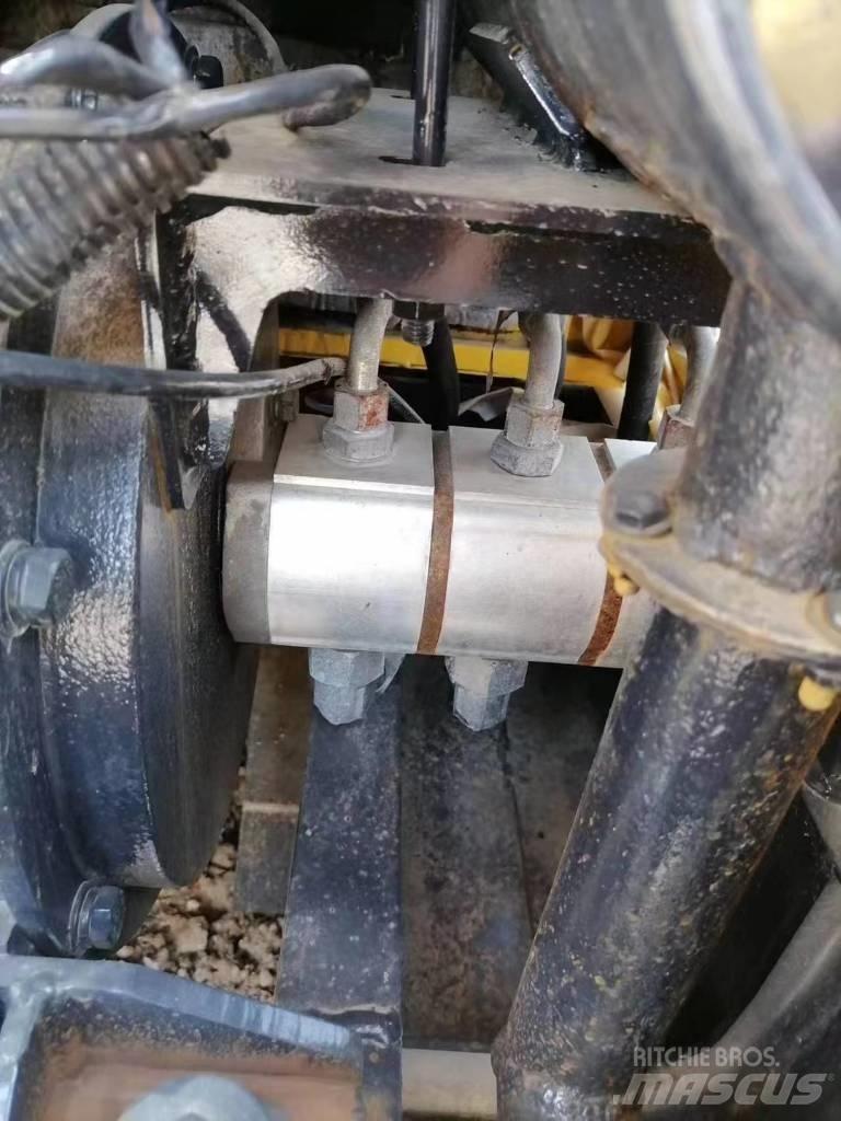 Komatsu PC18 Гусеничні екскаватори