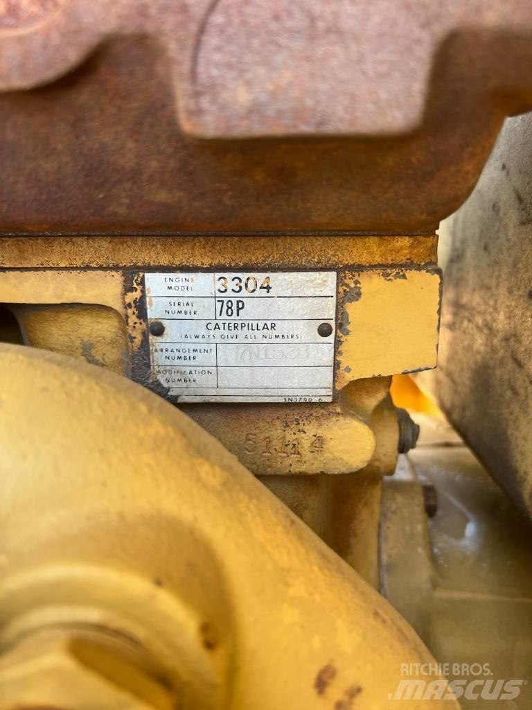 CAT 120 G Грейдери