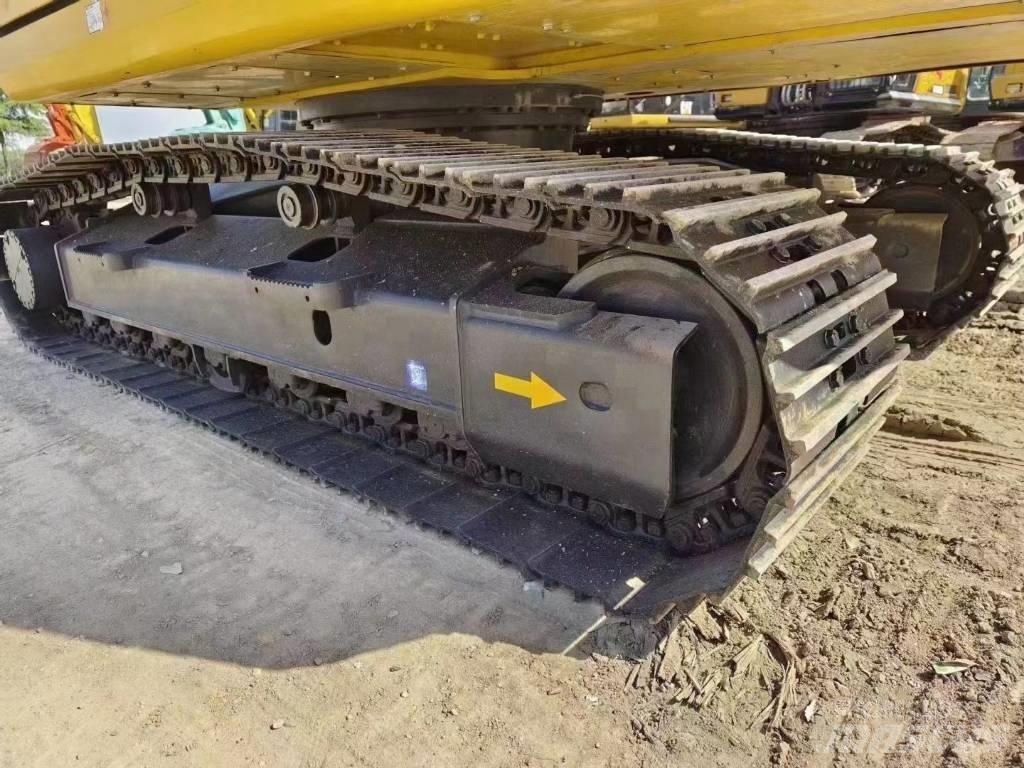 Komatsu PC 200-8 Гусеничні екскаватори