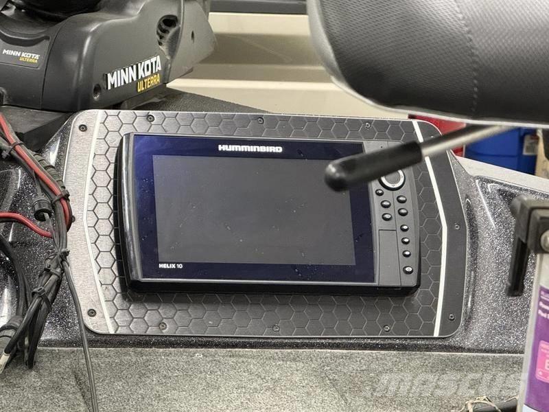  Skeeter WX2200 Човни / баржі