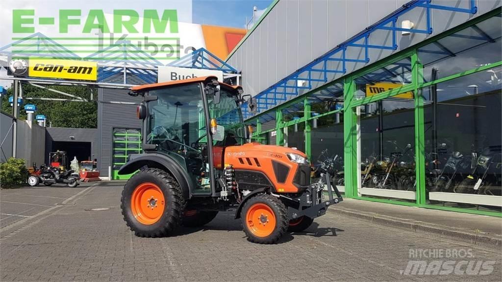 Kubota lx401 cab Трактори