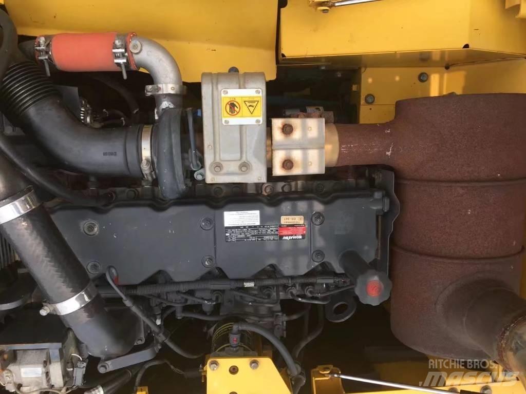 Komatsu pc200-8 Гусеничні екскаватори