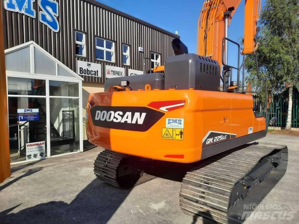 Doosan Dx225LC-7 Гусеничні екскаватори